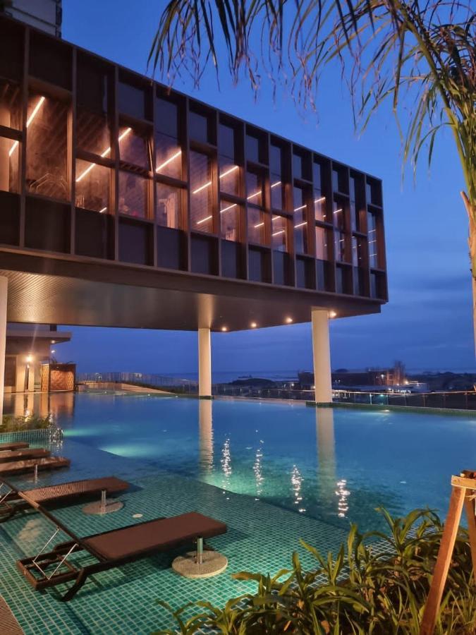 Luxury Couple Suites L Free Netflix L Massage Chair L Bathtub L Wifi 200Mbps L Town Area Bali Residence Malacca Exterior foto