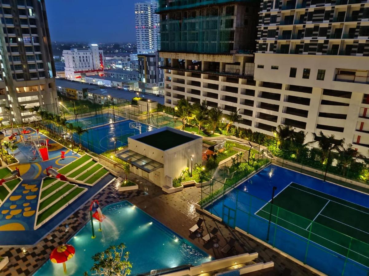 Luxury Couple Suites L Free Netflix L Massage Chair L Bathtub L Wifi 200Mbps L Town Area Bali Residence Malacca Exterior foto